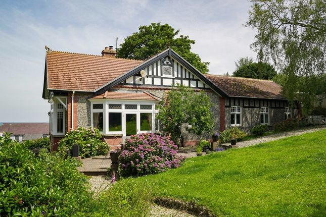 4 bed property, in Ffordd Y Goitre, £550,000