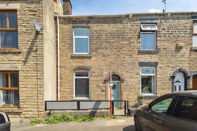 2 bed property, in Mottram Road, £270,000