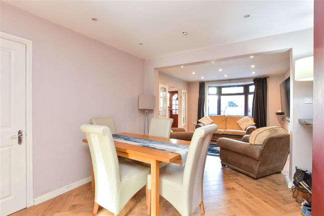 3 bed property, in Mackie Avenue, £485,000