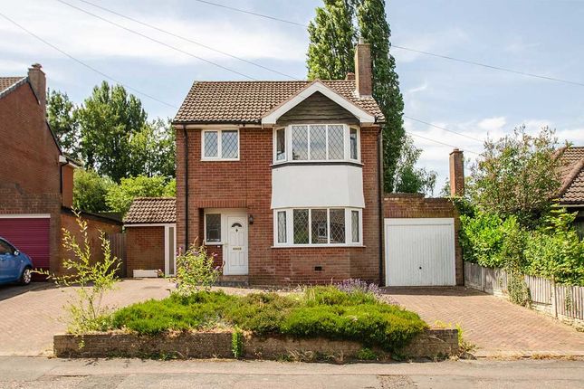 3 bed property, in The Leasowe, £450,000