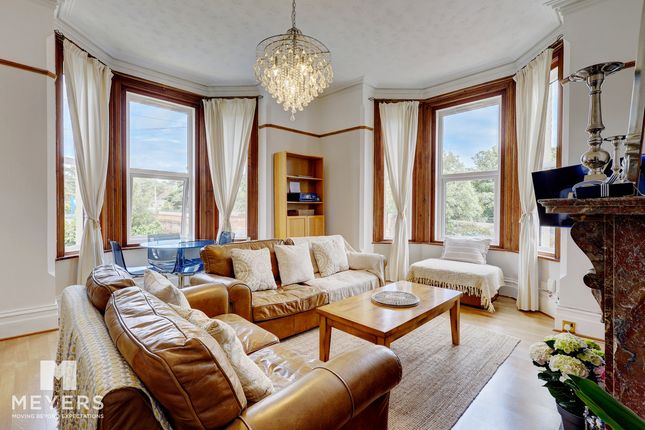 1 bed property, in Gloucester Road, £140,000