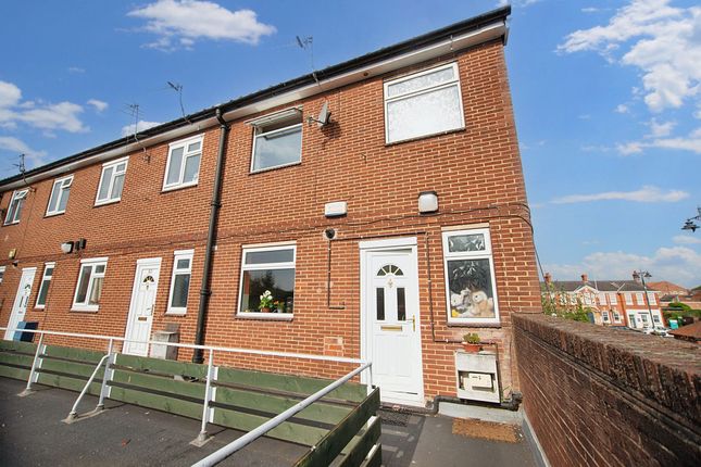 2 bed property, in King Street, £60,000