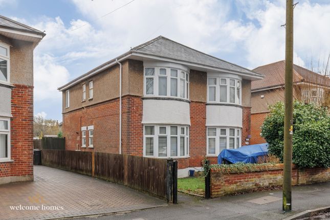 3 bed property, in Corhampton Road, £290,000