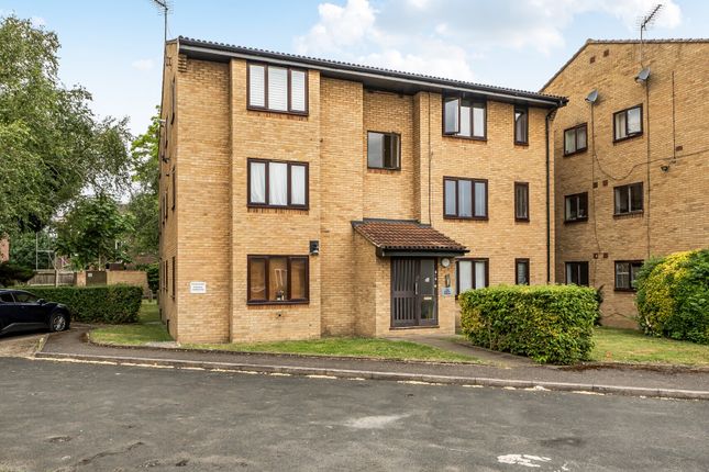 Land, in Hogarth Crescent, £125,000