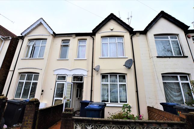 3 bed property, in Hambrough Road, £550,000