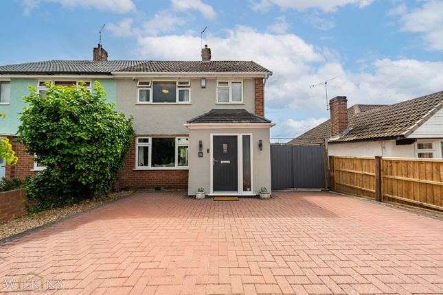 3 bed property, in Kingsley Crescent, £325,000