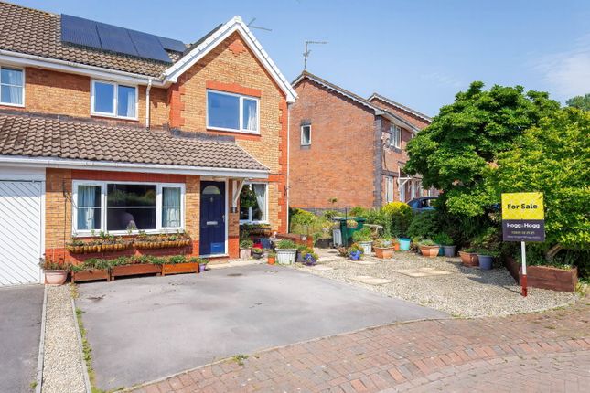 3 bed property, in Knole Close, £355,000