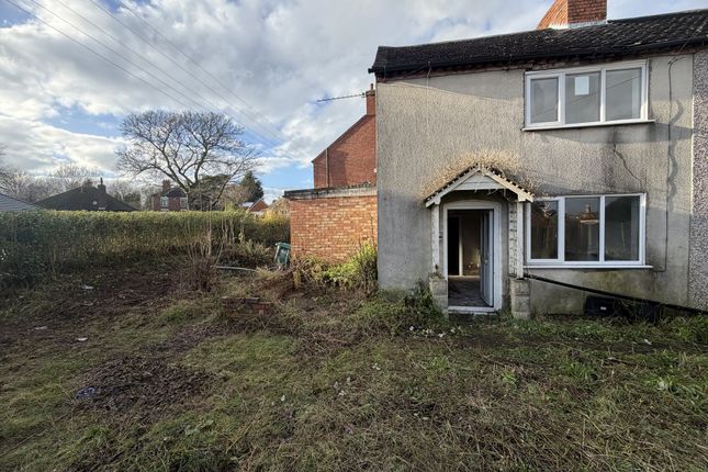 2 bed property, in Sage Woods Rose Tree Lane Newhall, £25,000