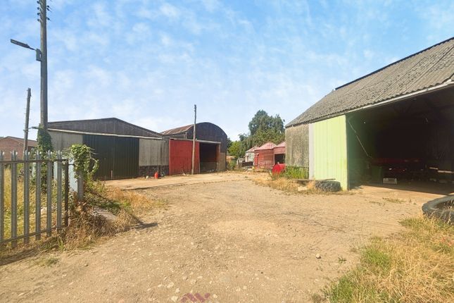 Studio, in Moss Croft Lane, £180,000