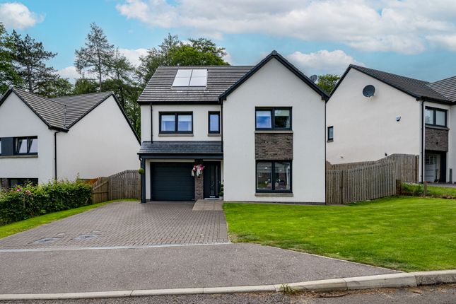 4 bed property, in The Woods, £370,000