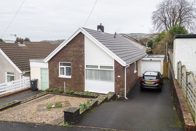 3 bed property, in Kenway Avenue, £225,000