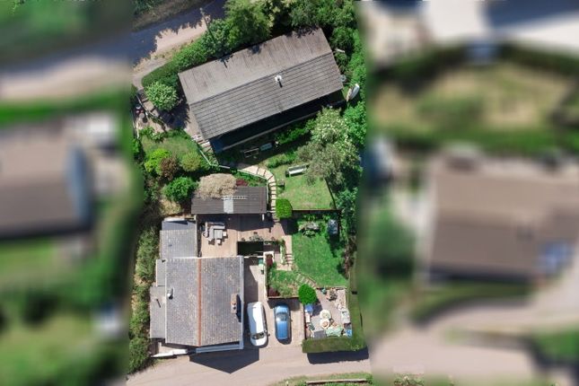 4 bed property, in Broadlay, £350,000