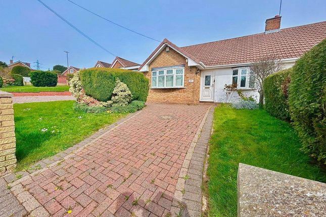 2 bed property, in Whitecrest, £290,000