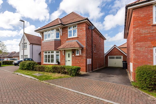 4 bed property, in Rooksbridge View, £400,000