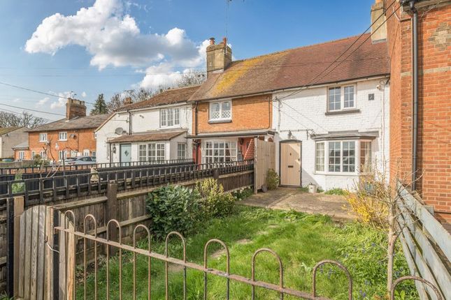2 bed property, in Aylesbury Road, £270,000