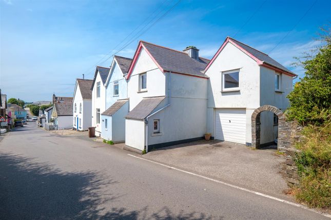 3 bed property, in Crafthole, £225,000