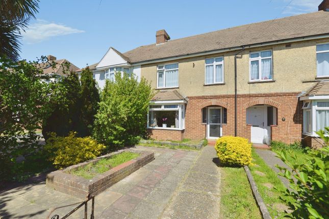 3 bed property, in Orchard Grove, £300,000
