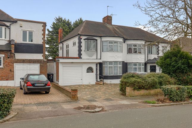 3 bed property, in Minchenden Crescent, £1,100,000