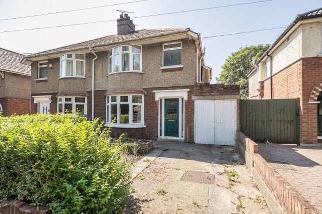 3 bed property, in Headlands Grove, £240,000