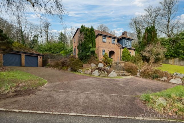 5 bed property, in Woodlands Lane, £945,000