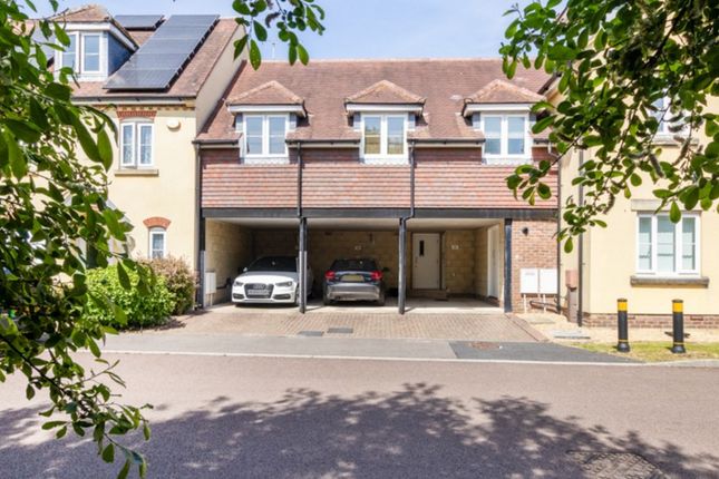 2 bed property, in Herne Road, £350,000