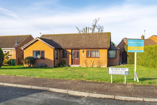 2 bed property, in Acorn Way, £300,000