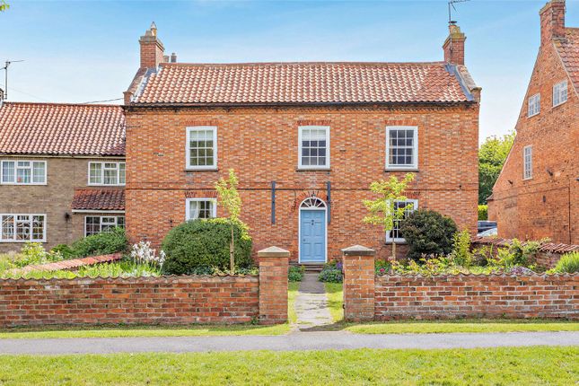 4 bed property, in Main Road, £595,000