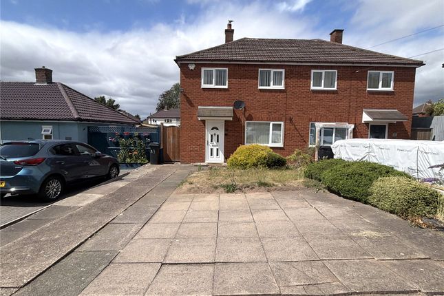 2 bed property, in Hawthorne Avenue, £180,000