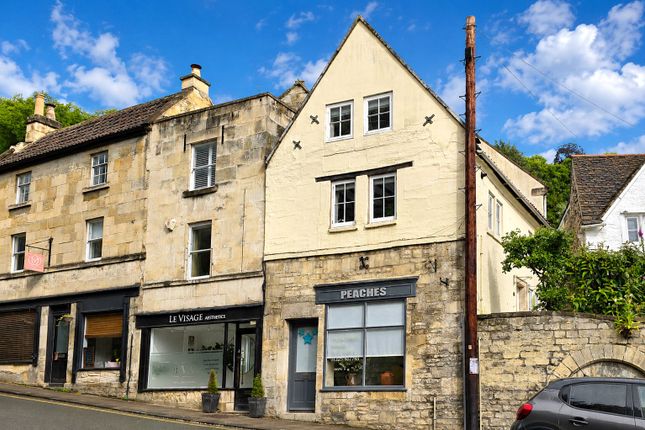 1 bed property, in Market Street, £500,000