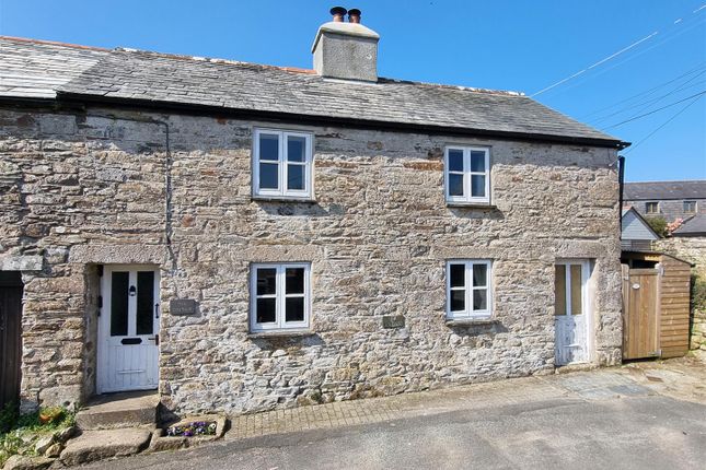 3 bed property, in Trewint, £275,000