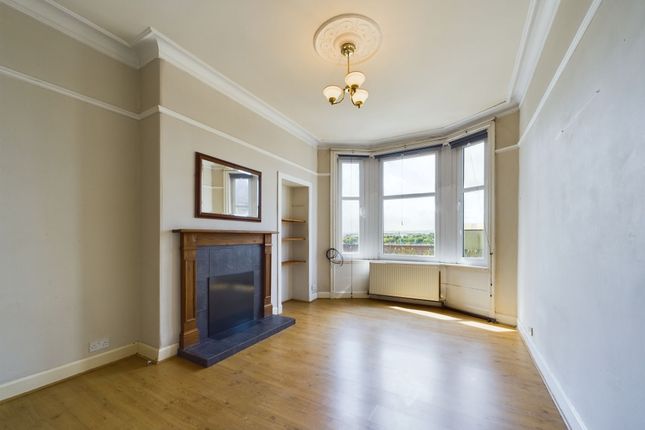 1 bed property, in 2178 Dumbarton Road, £80,000
