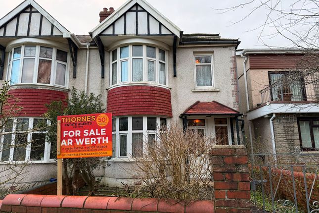 3 bed property, in 226 Felinfoel Road, £225,000