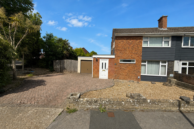 3 bed property, in Edgecombe Crescent, £360,000