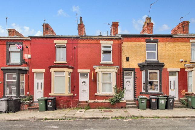 2 bed property, in Parkside Road, £75,000