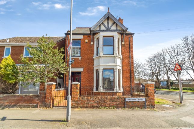 4 bed property, in Westfield Road, £400,000