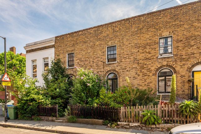 4 bed property, in Friary Road, £900,000