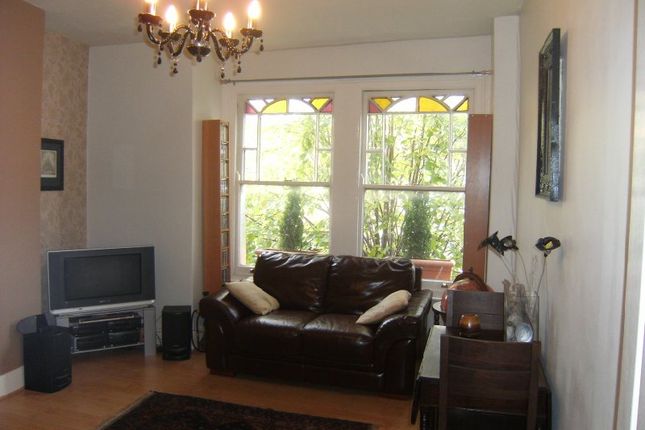 2 bed property, in Thornton Heath CR7, £249,995