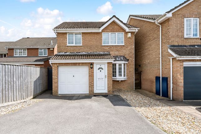 3 bed property, in Linnet Road, £365,000