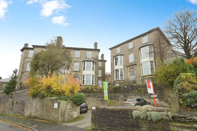 2 bed property, in Hartington Road, £170,000