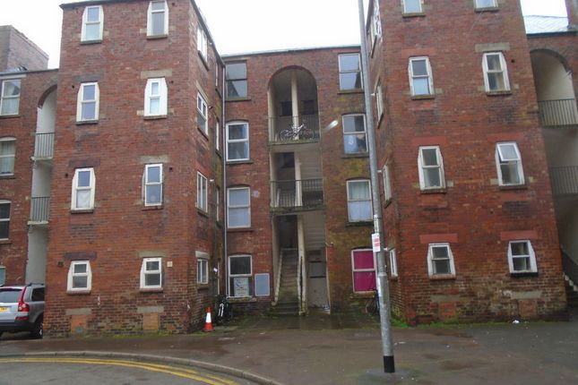 1 bed property, in Egerton Court, £7,500