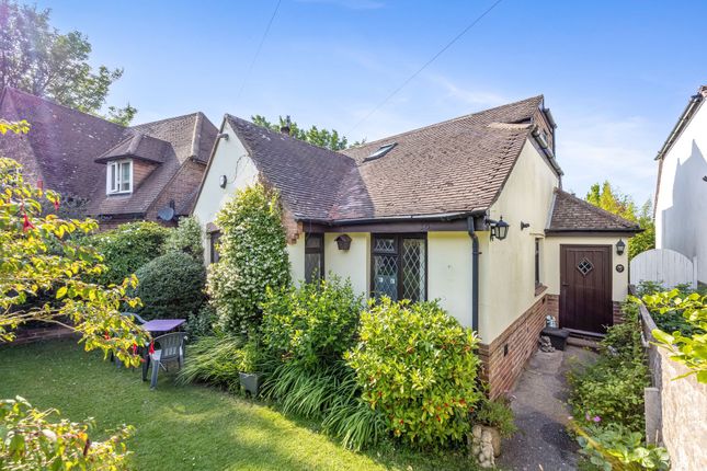 3 bed property, in Woodland Way, £725,000