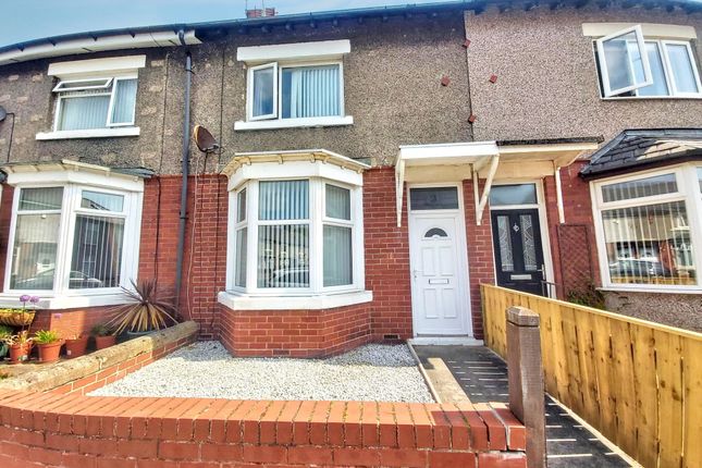 2 bed property, in Columbia Terrace, £120,000