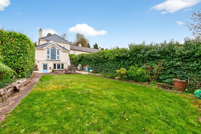 3 bed property, in High Street, £425,000