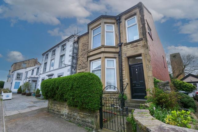 2 bed property, in Lord Street, £160,000