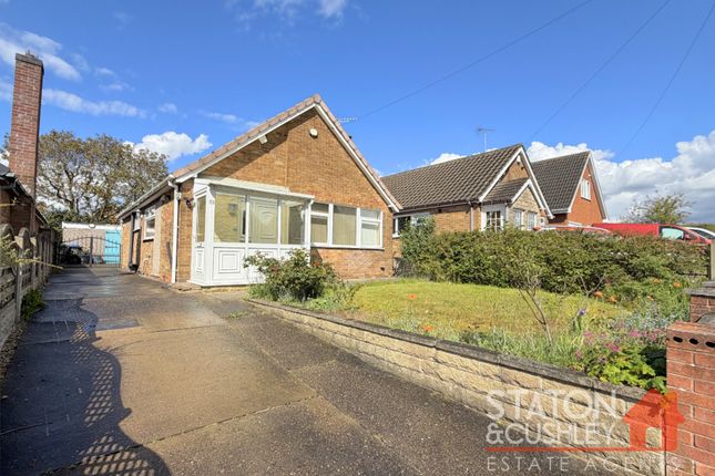 2 bed property, in Bourne Avenue, £200,000