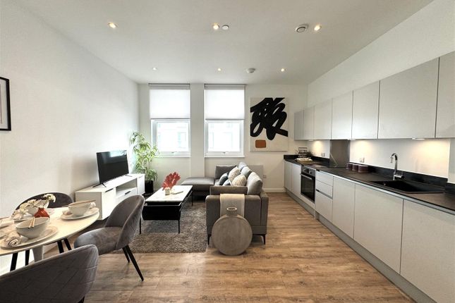 1 bed property, in London Road, £300,000