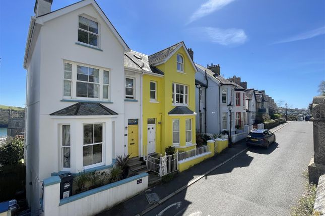 4 bed property, in Daglands Road, £895,000