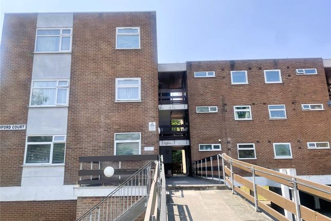 1 bed property, in Houldey Road, £60,000