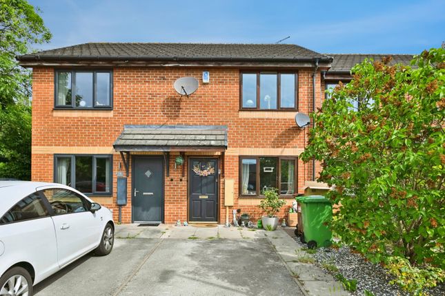 2 bed property, in Paddington Mews, £110,000
