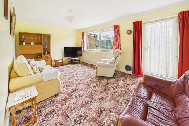 3 bed property, in School Lane, £325,000